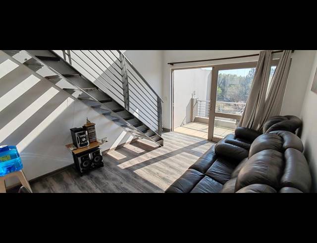 1 BEDROOM APARTMENT FOR SALE IN SUNNINGHILL